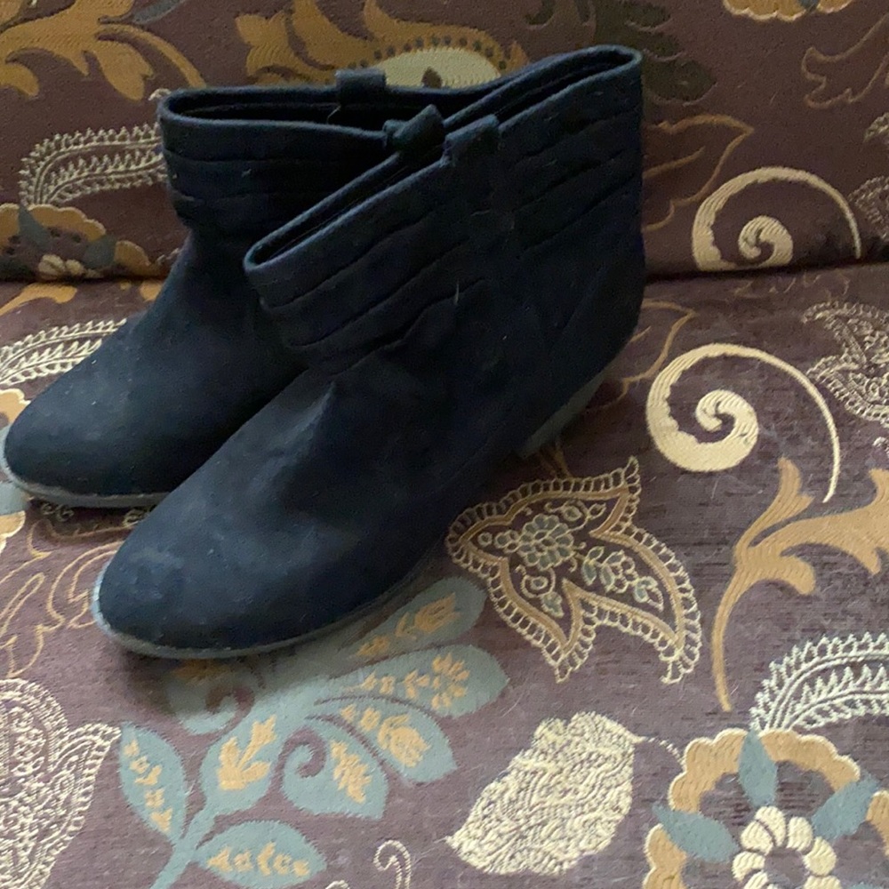 Size 10 black booties